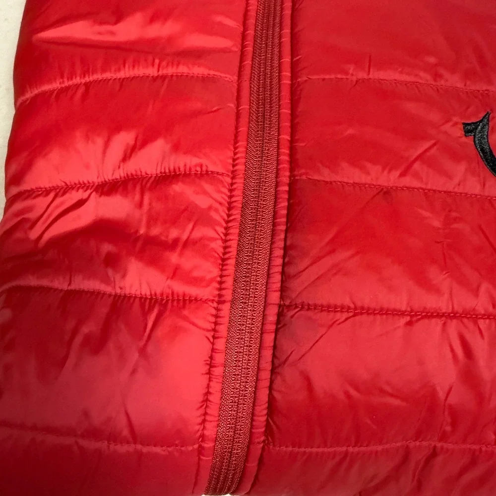 True Religion Mens Red Puffer Jacket Horseshoe Logo Full Zip Size M 50100-00